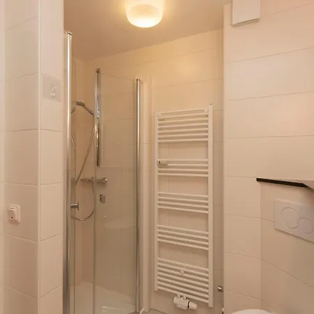 Apartment Pavillon Nr 9 *